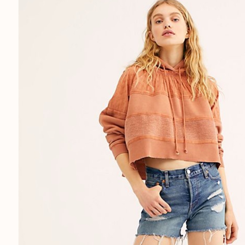 Levi’s Wedgie Distressed High Rise Denim Shorts - Picture 5 of 7